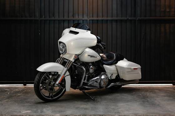 HARLEY-DAVIDSON STREET GLIDE SPECIAL HARLEY-DAVIDSON STREET GLIDE SPECIAL